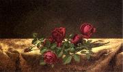 Martin Johnson Heade Roses Lying on Gold Velvet oil painting on canvas